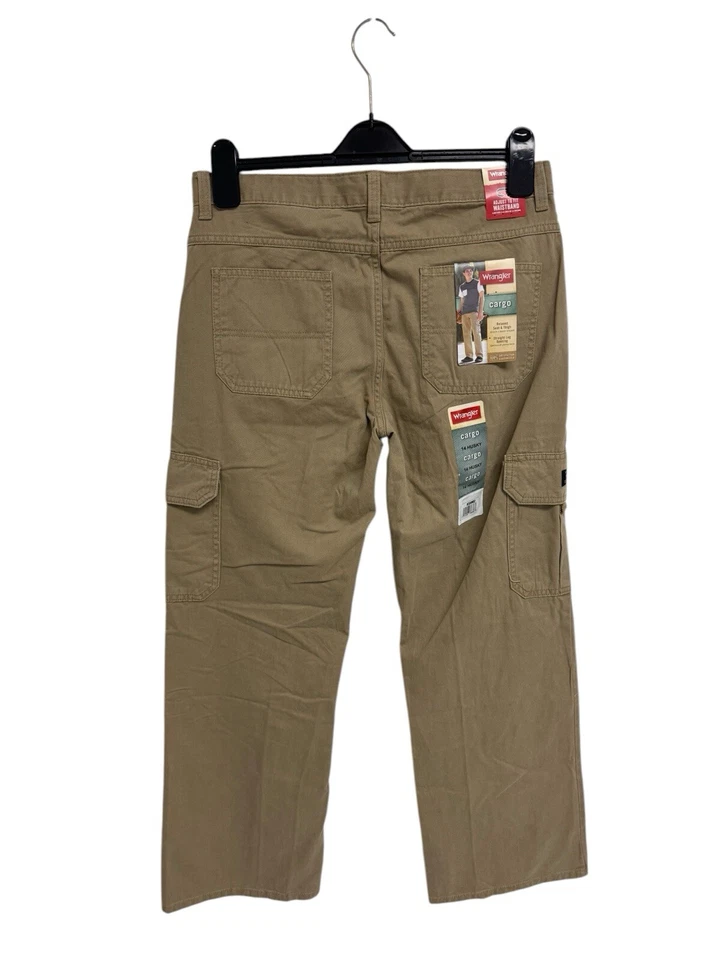 Pantalones cargo Wrangler para jóvenes niños beige relajado pierna recta talla 14 Husky Foto 3 de 4