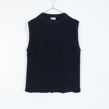 RNA Aran Knit Side-Open Vest, Size M Excellent Condition 
