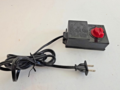 AHM 70210 Hobby Transformer Power Pack HO / N Scale 0-16V DC + 18V AC Works