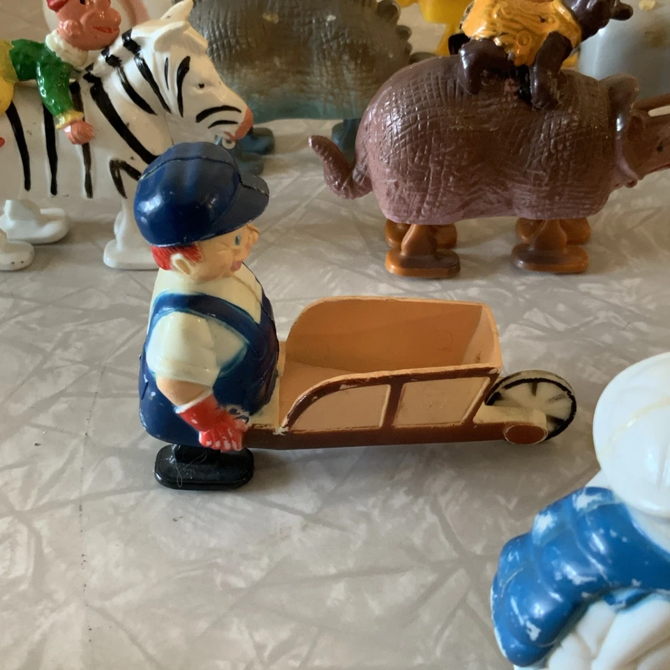 Lote de juguetes de colección Rampa Walker guerreros animales de safari Hong Kong  Foto 4 de 4