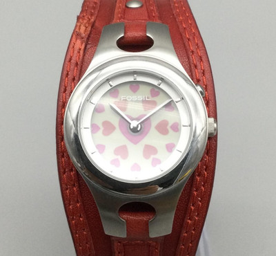 Fossil Big Tic ES-2081 Womens Watch 26mm Red Heart Dial Leather Cuff New Battery