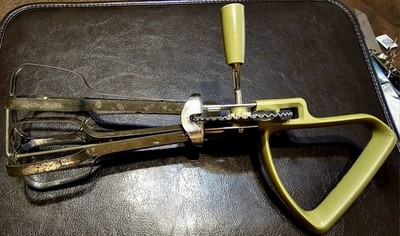 Vintage EKCO Olive / Avocado Green Manual Egg Beater Mixer 