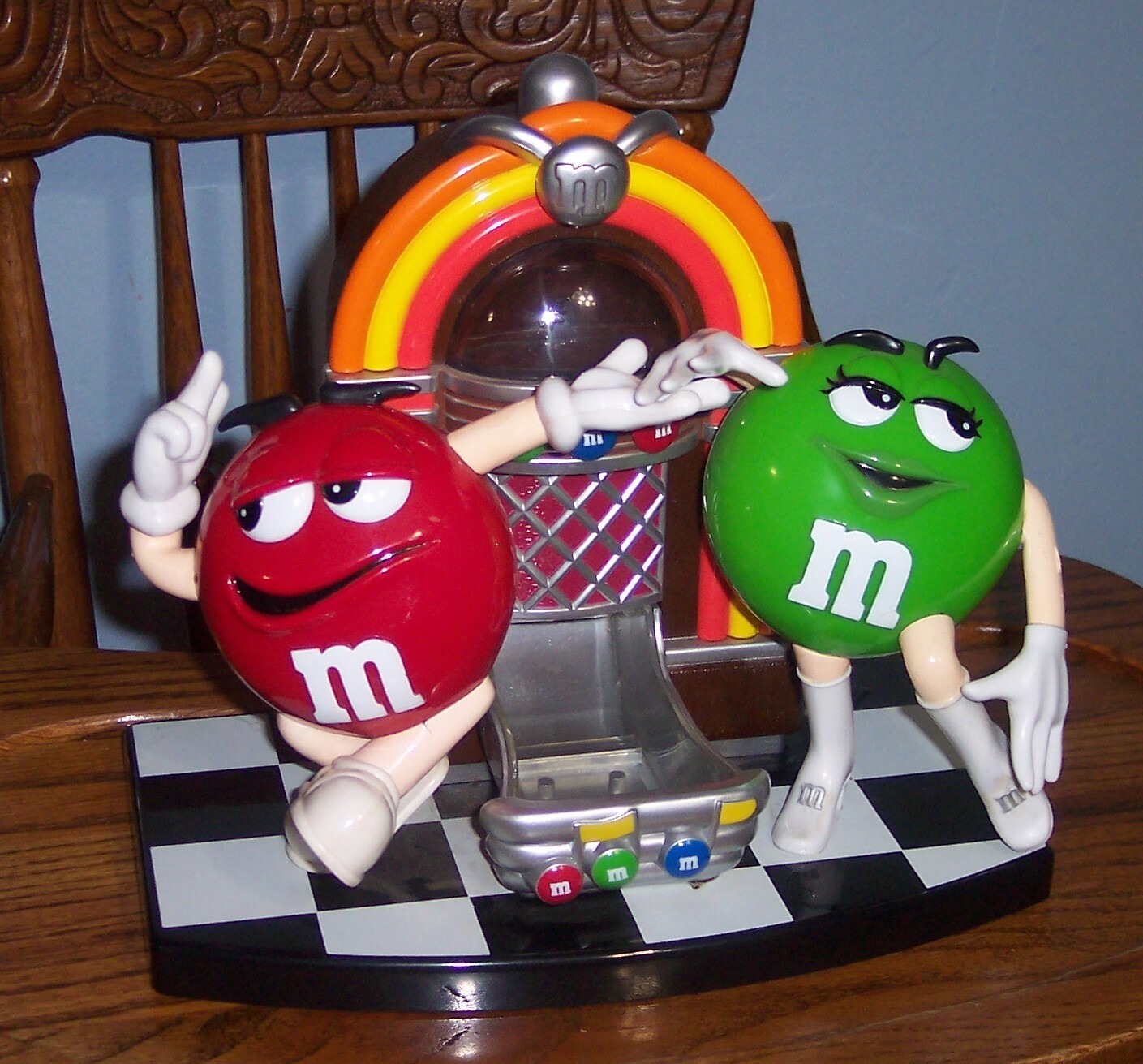 Collectible Red & Green M&M's Rock'n Roll Cafe Jukebox Candy Dispenser GUC