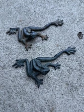 Froggy Long Legs Iron Frog Figurine Shelf Decor Pond Pool Beach ~ SPI Home 55145