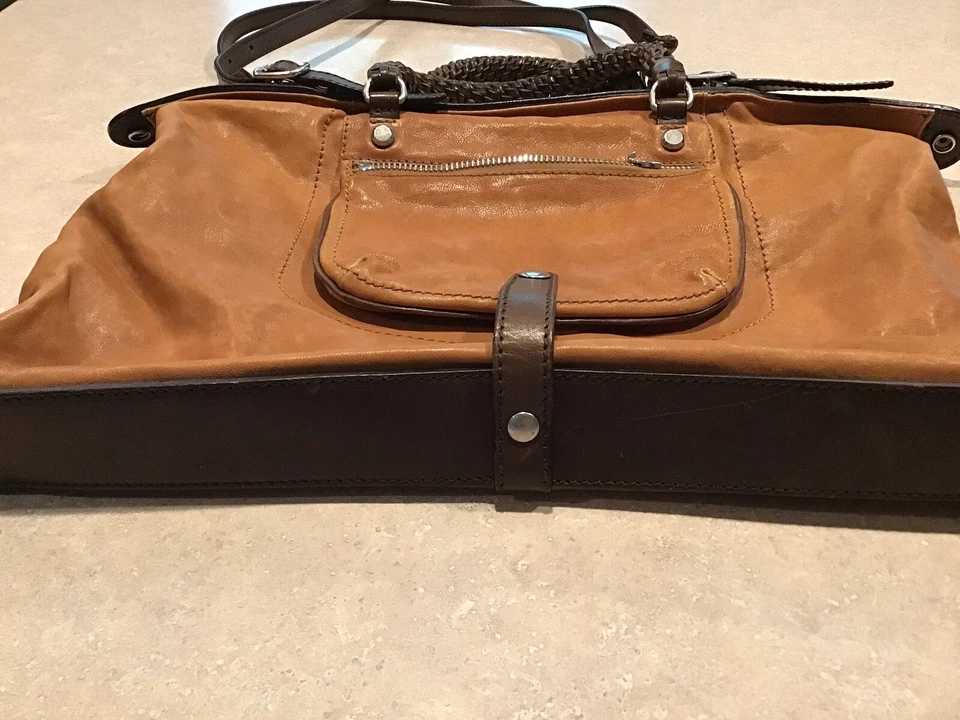 GRYSON “SKYE” 2 Tonos Cuero Marrón Hombro/Mano Italia Foto 2 de 4