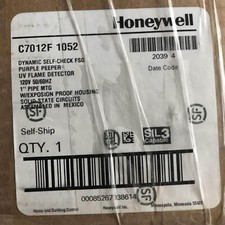 1PC NEW IN BOX C7012F1052 HONEYWELL Flame Det...