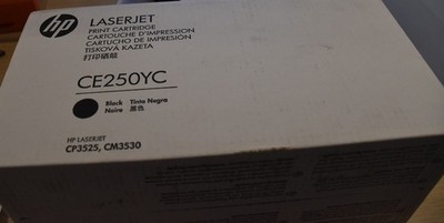 original Toner HP CE250YC schwarz weisse Verpackung OVP