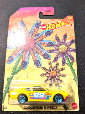 Hot Wheels 2022 custom ford maverick #2/5 yellow new spring series