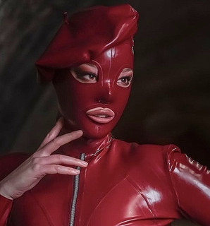 Size Large/ Latex rubber gummi PLUM Hood/ mask/ Cupid bow mouth/ LRC UK