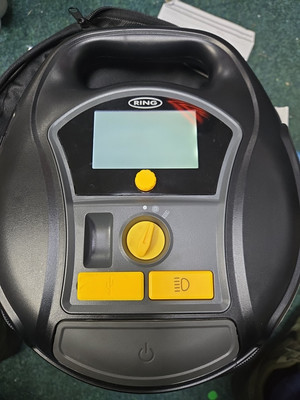  RTC6000 Akku 4-in-1 Reifenfüller mit Luftpumpe, Quick Set (DEFEKT Bildschirm D