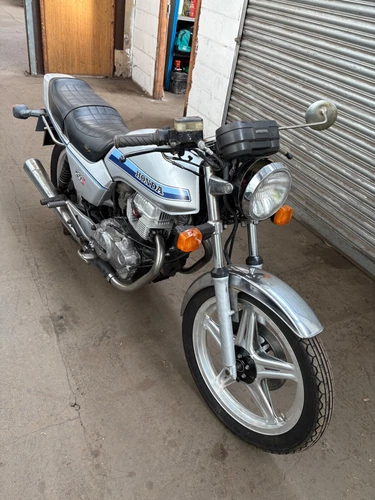 honda cb250n superdream - Picture 1 of 9