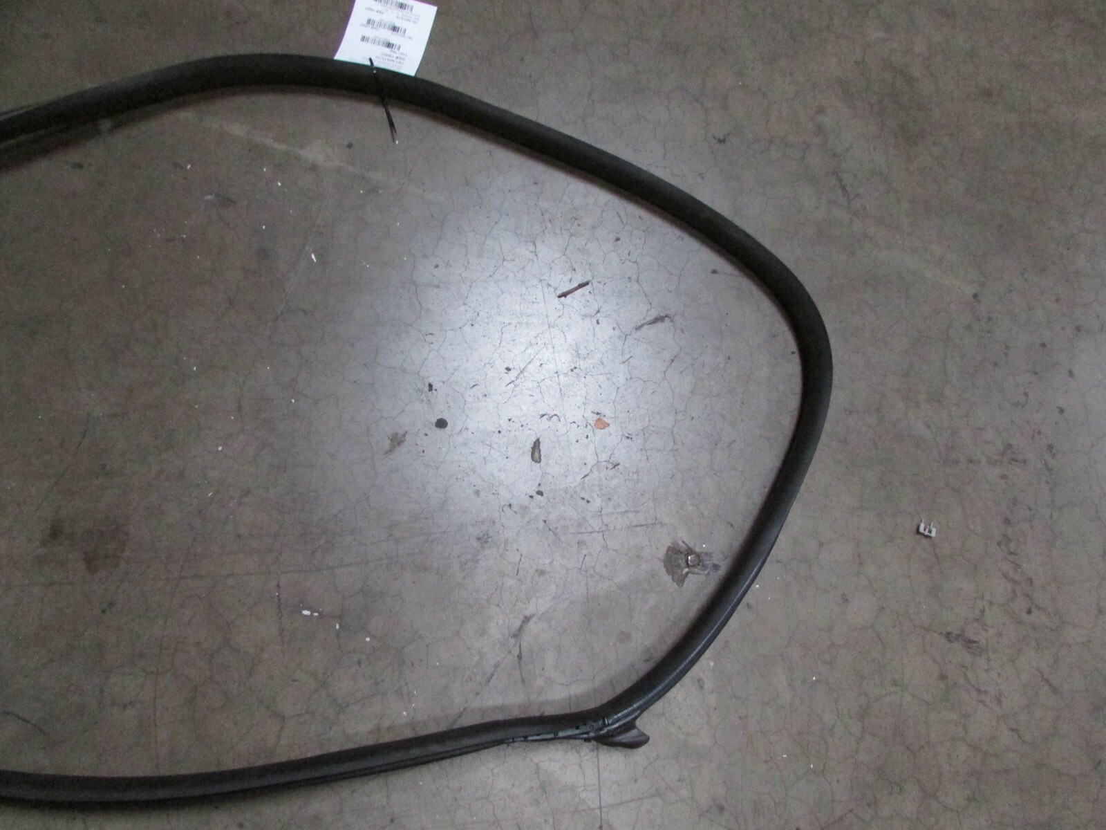 Maserati Ghibli, RH, Right Front Door Gasket, Used, P/N 670108175