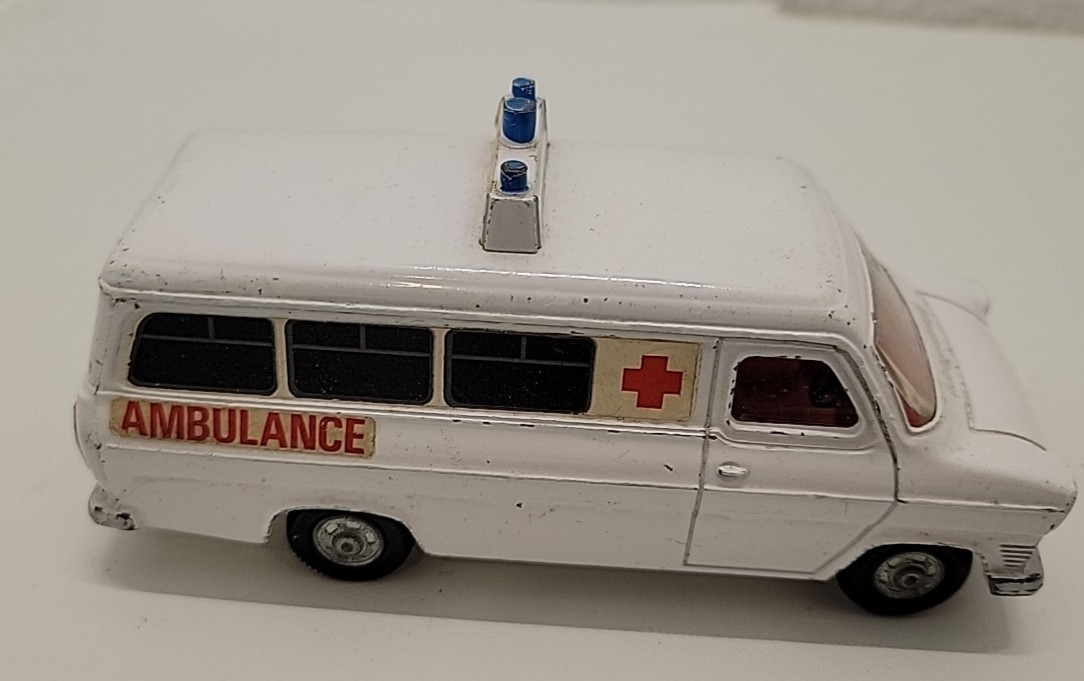 Schuco Volkswagen T1 Van Deutsche Post 1955 1:18 276