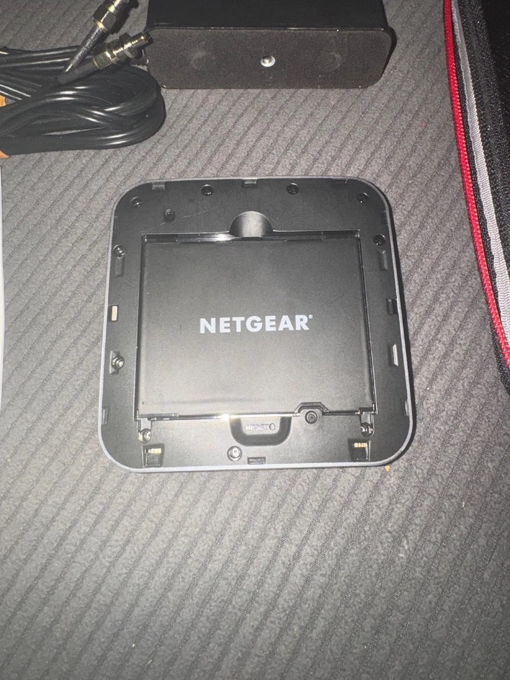 Netgear LTE Router. MR2100 - Bild 3 von 3