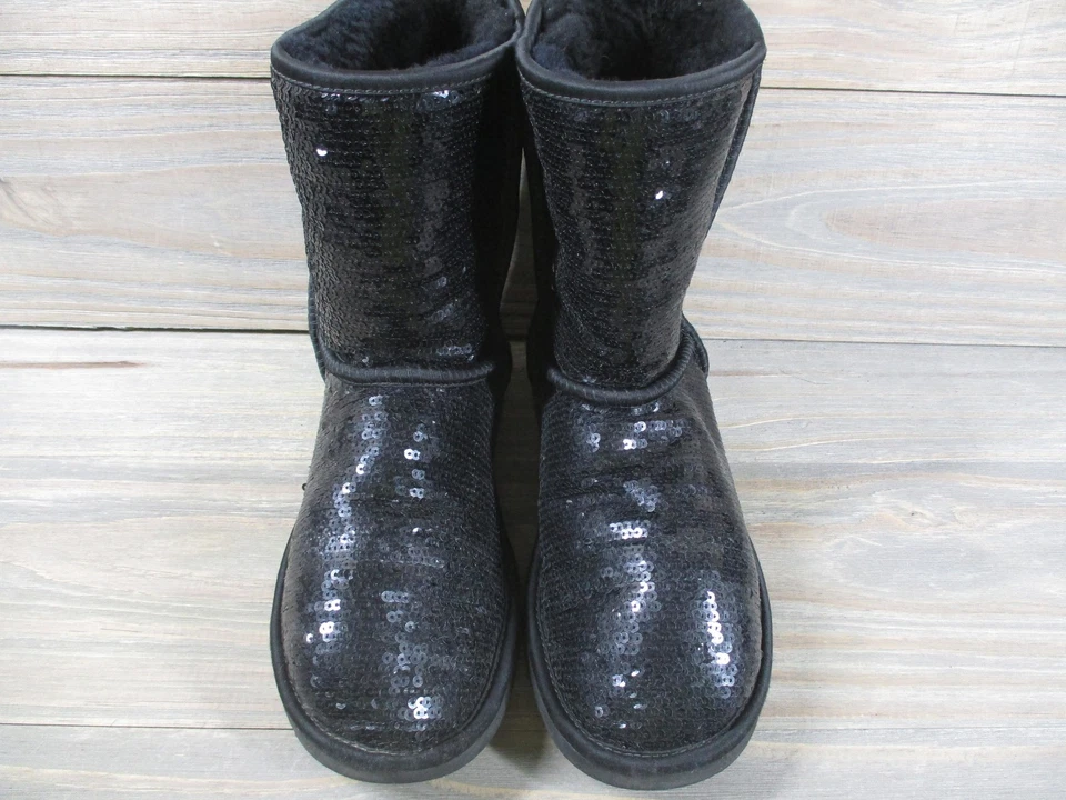 UGG Australia Boots Womens Size 6 Sequin Classic Short Sheepskin Winter Warm - Image 4 of 4