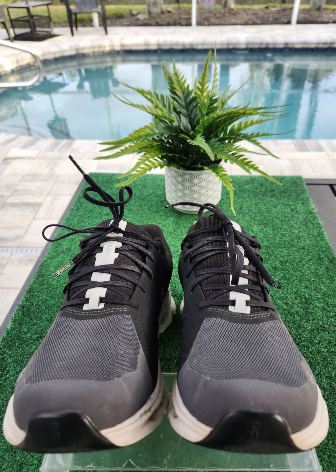 On Cloudrunner Cloud Eclipse Frost Men's Running … - image 4