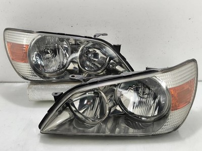 Toyota JDM Altezza GITA SXE10 01-05 Front Head Light Lamps Lexus IS300 IS200 OEM