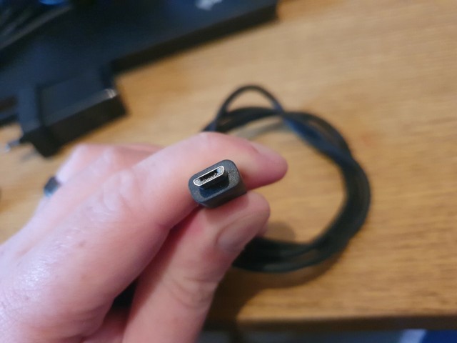 Sony Ericsson Xperia X10 Mini Charger