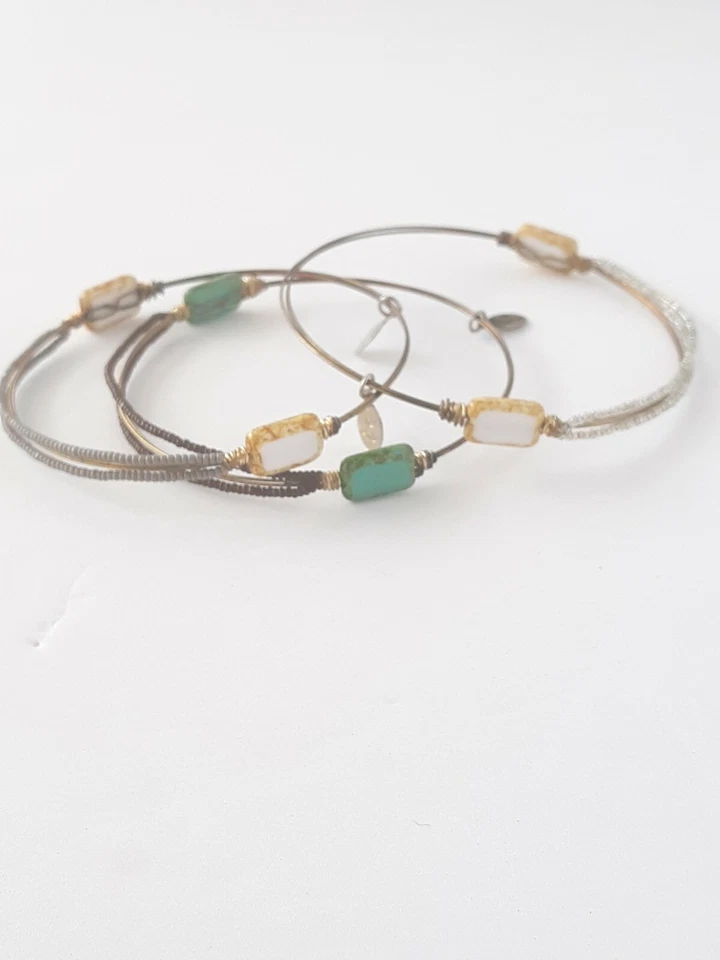 3 pulseras de cuentas y piedras de imitación de vidrio envueltas en alambre de cobre  Foto 2 de 4