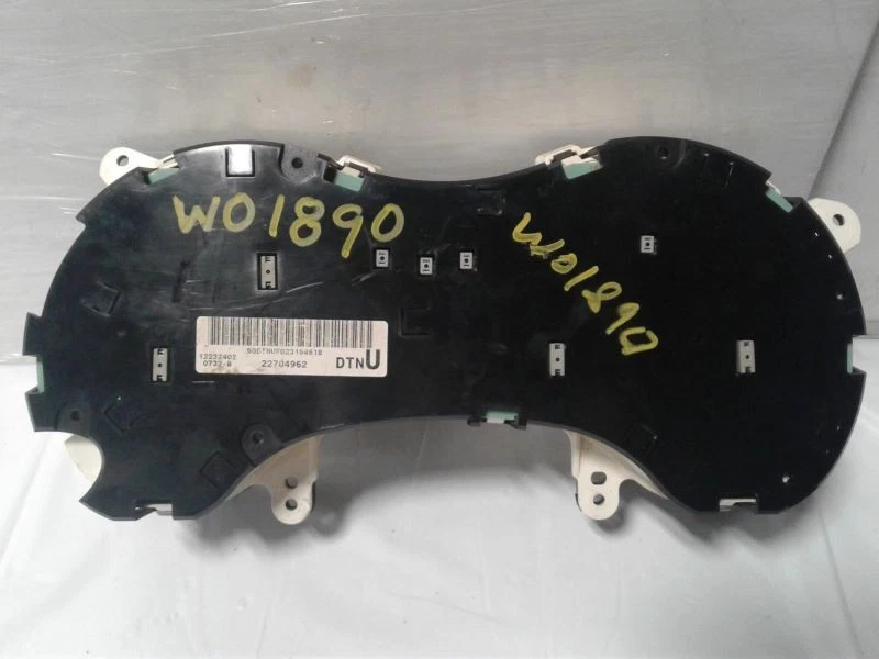 Cuadro de instrumentos velocímetro 03 2003 Pontiac Grand Am 86 k millas 22704962 Foto 3 de 4