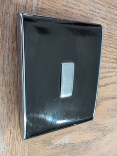Vintage EVANS Black And Silver enameled cigarette case