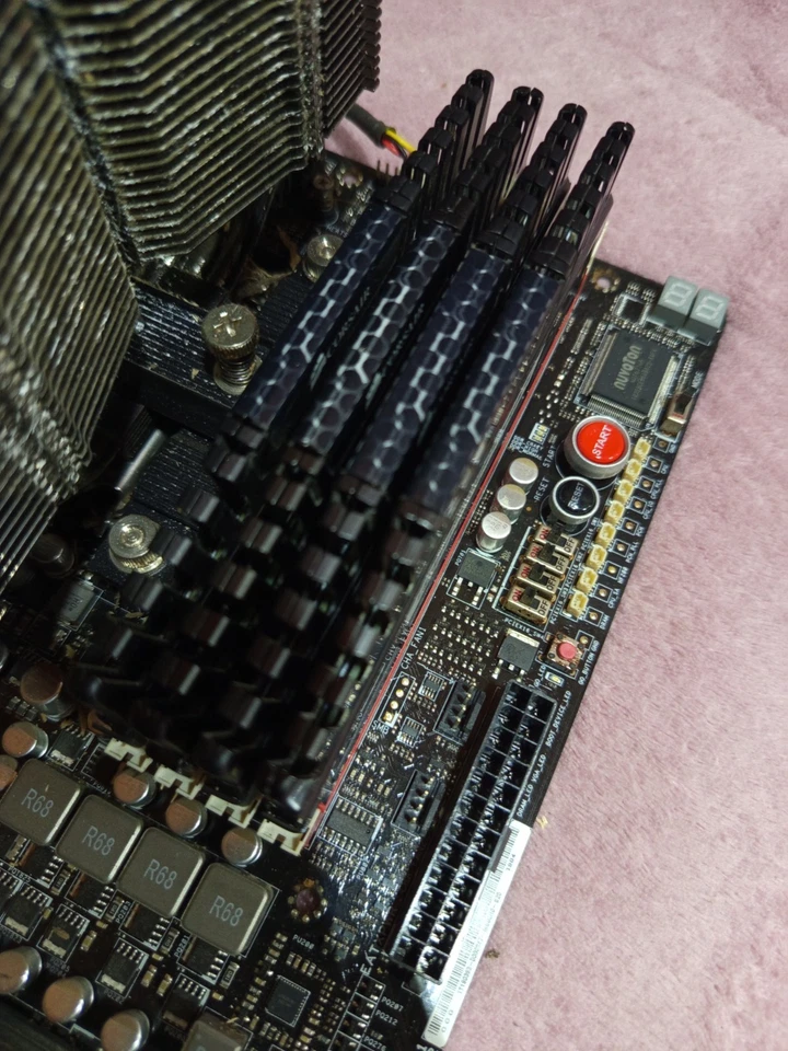 Asus Maximus IV Extreme Mainboard LGA 1155 + I5 2500k + 16GB RAM + CPU Kühler  - Bild 4 von 4