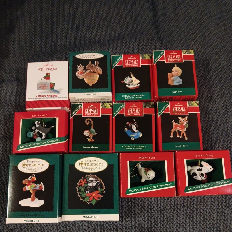 Lot of 12 Hallmark  Christmas miniature Ornaments  Vintage  89-14 misc animals 