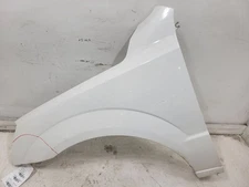 2003-2009 Kia Sorento Driver Fender Without Fender Flare *Small Dent*