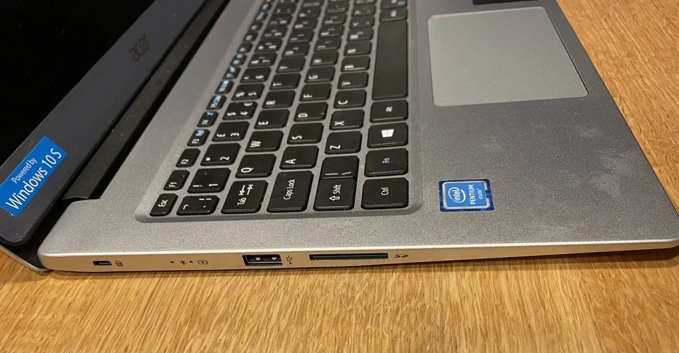 Acer Swift 1 SF113-31-P7Q4 13.3" Laptop N4200 1.10GHz 4GB RAM 128GB SSD - Image 4 of 4