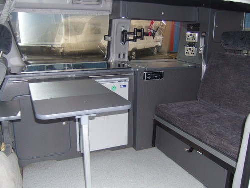 2001 Mazda Bongo 2.5 v6 Petrol with LPG Conversion, Electric Elevating Roof - Picture 6 of 11