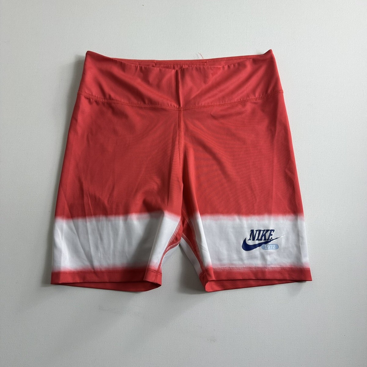 NIKE The NIKE ONE Tight Fit Performance Shorts Women's Size XL Gym CZ  9097-631