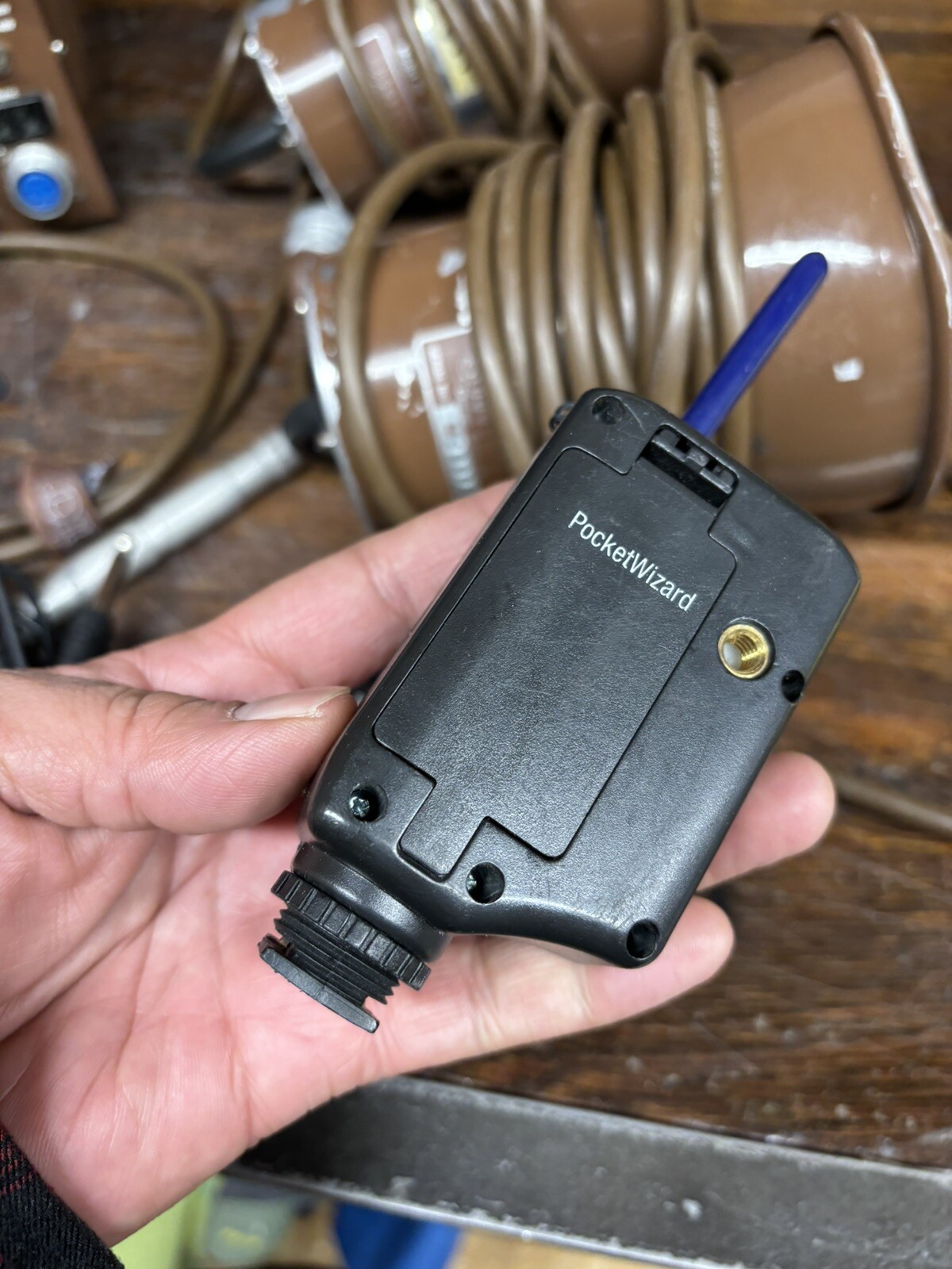 LOT Speedotron D402 power pack, 4 heads M11 & MW3R 2 PocketWizard case & case