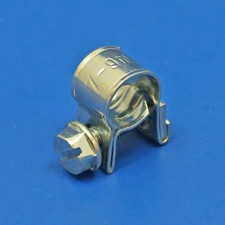 Image of Pack of 5 Fuel Pipe Clips (Nut and Bolt) Clips - 7 to 9mm
