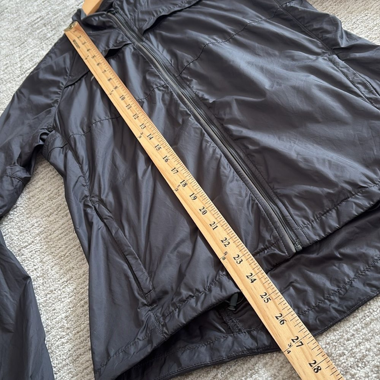 SACAI X NIKE Giacca a vento Nike nera nylon running full zip donna taglia M riflettente