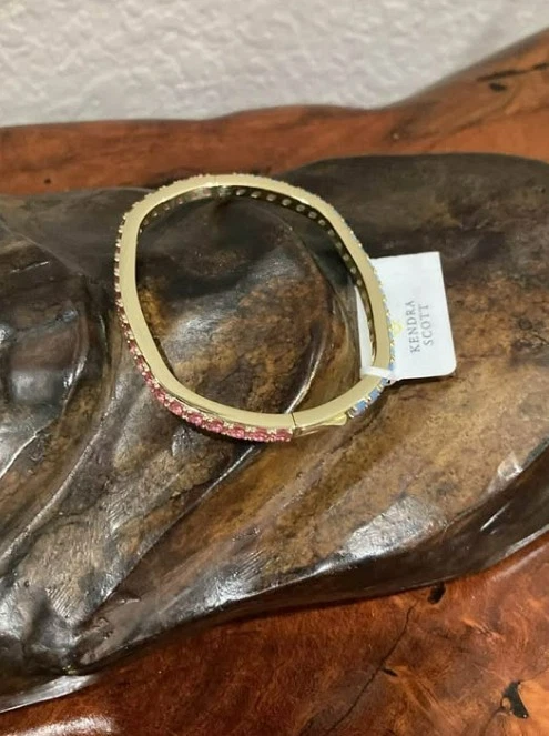 Brazalete Kendra Scott Chandler Azul Ópalo Rosa Cristal Mezcla Oro talla S/M Nuevo con Etiquetas Foto 4 de 4