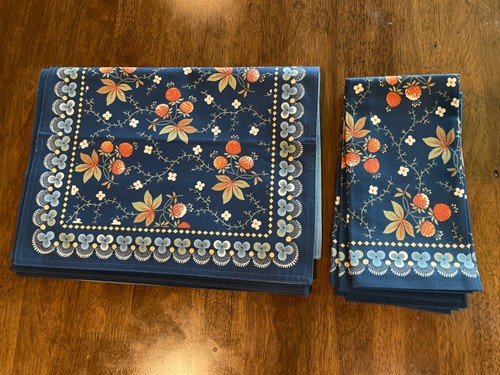 Williams Sonoma BLUE BERRY MEADOW Set of 4 Napkins & Placemats %100 Cotton