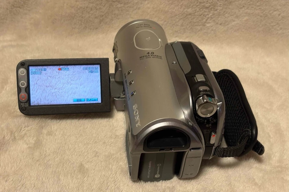 SONY HDR-HC3 Handycam Digital HD Video Camera 10x optical zoom Silver Japan - Image 4 of 4