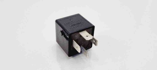 MERCEDES-BENZ E W212 Relais A0025421319 3.00 Diesel 120kw 2010 31082605