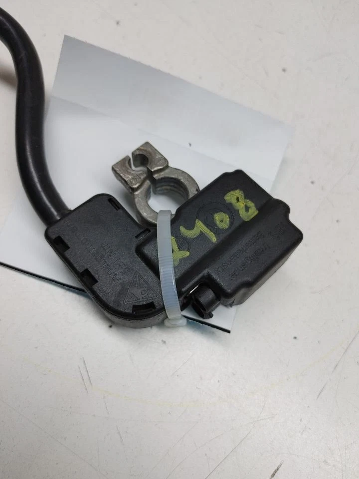 Cabo de bateria negativo BMW 328i 335i 2007-2011 fabricante de equipamento original 9164352 - Imagem 3 de 4