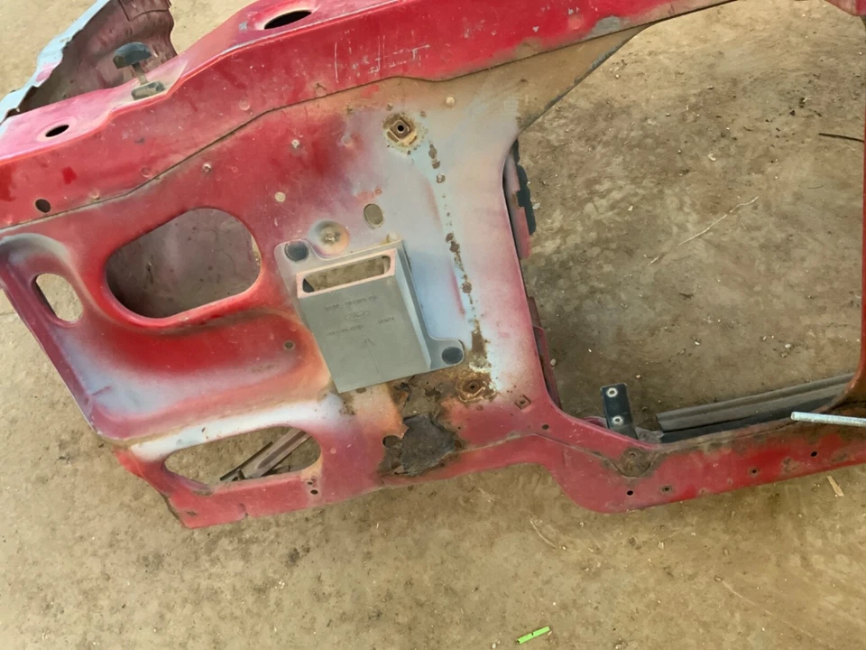 Radiator Core Support 1994 Mazda b series b4000 local pick up only b3000 Foto 4 de 4