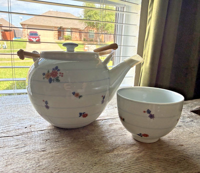 Noritake Teapot, 5 tea bowls, complete set of tea utensils in the original box