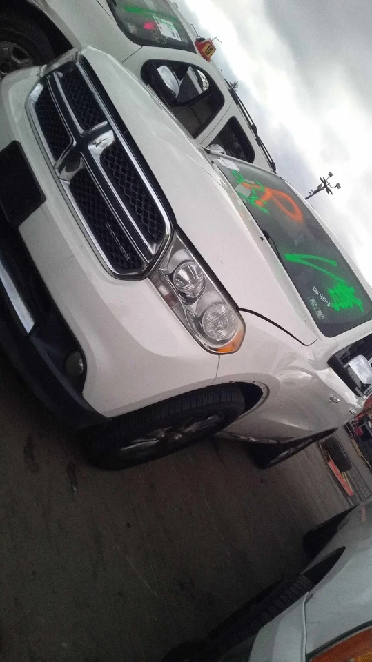 2011-2014 Dodge Durango OEM White Seat Belt Retractor, Used, 175K Miles - Imagem 3 de 4