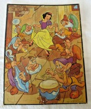 Vintage 15" x 11.5" Walt Disney's Snow White Jigsaw Puzzle 1950 FAST SHIPPING