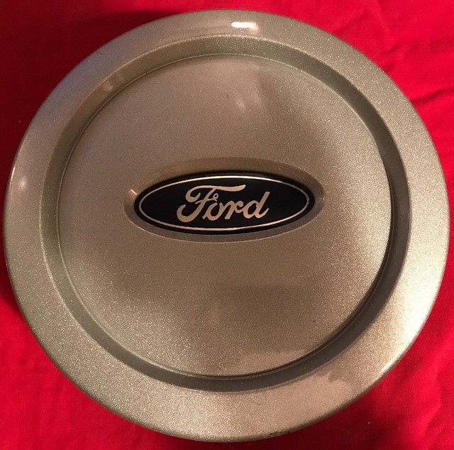 2003 2004 2005 2006 FORD EXPEDITION WHEEL CENTER CAP HUBCAP 3L141A096
