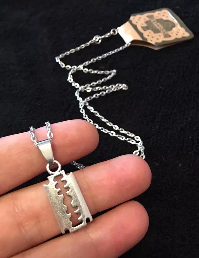 hot topic razor blade necklace