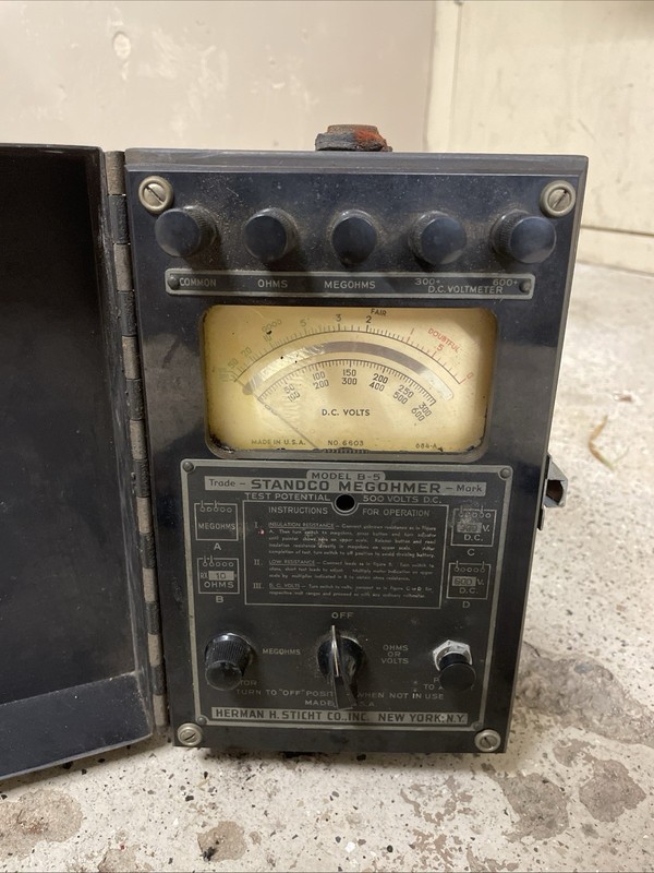 Herman H. Sticht Co. Model B-5 Standco Megohmer (Megohmmeter) Not Tested