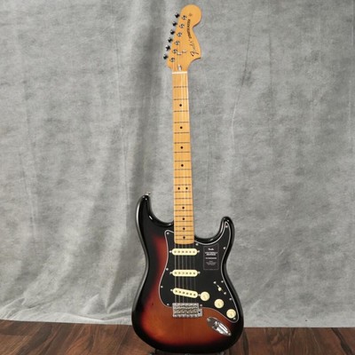 Fender / Vintera II 70s Stratocaster Maple Fingerboard 3-Color Sunburst