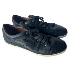 LP by Louis Philippe LYBCL16107 Navy Sneakers Sz 42 US 9