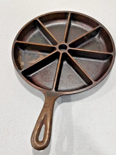 Vintage Lodge Cast Iron Cornbread Skillet 9" Divided 8 Slice Pan USA D 1 8CB