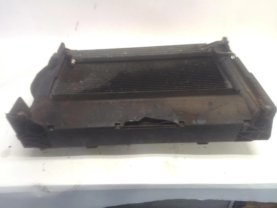 BMW M6 2006-2010 5,0 L SMG motor radiador refrigeración con cubierta OEM Foto 4 de 4